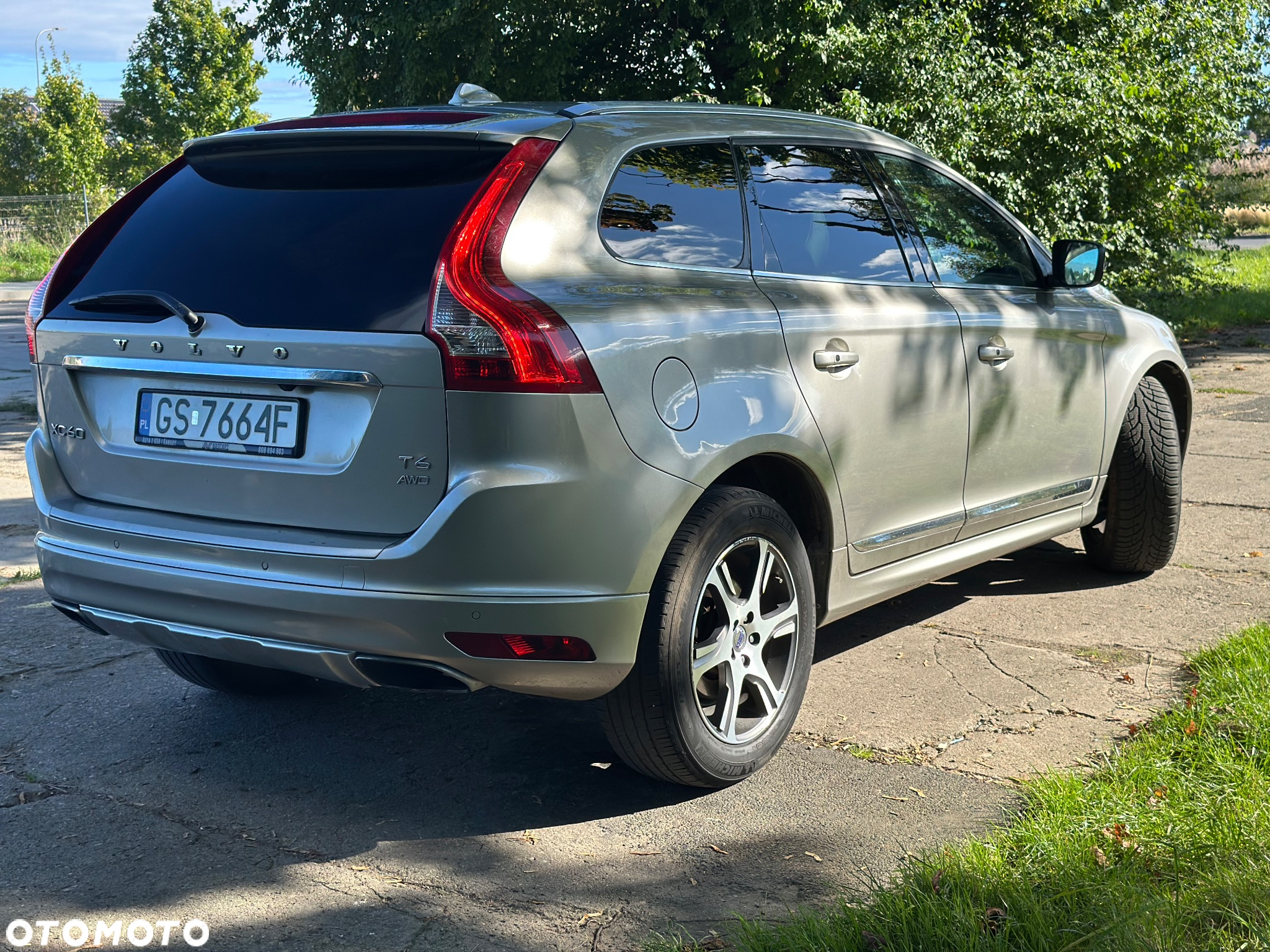 Volvo XC 60 T6 AWD Momentum - 4