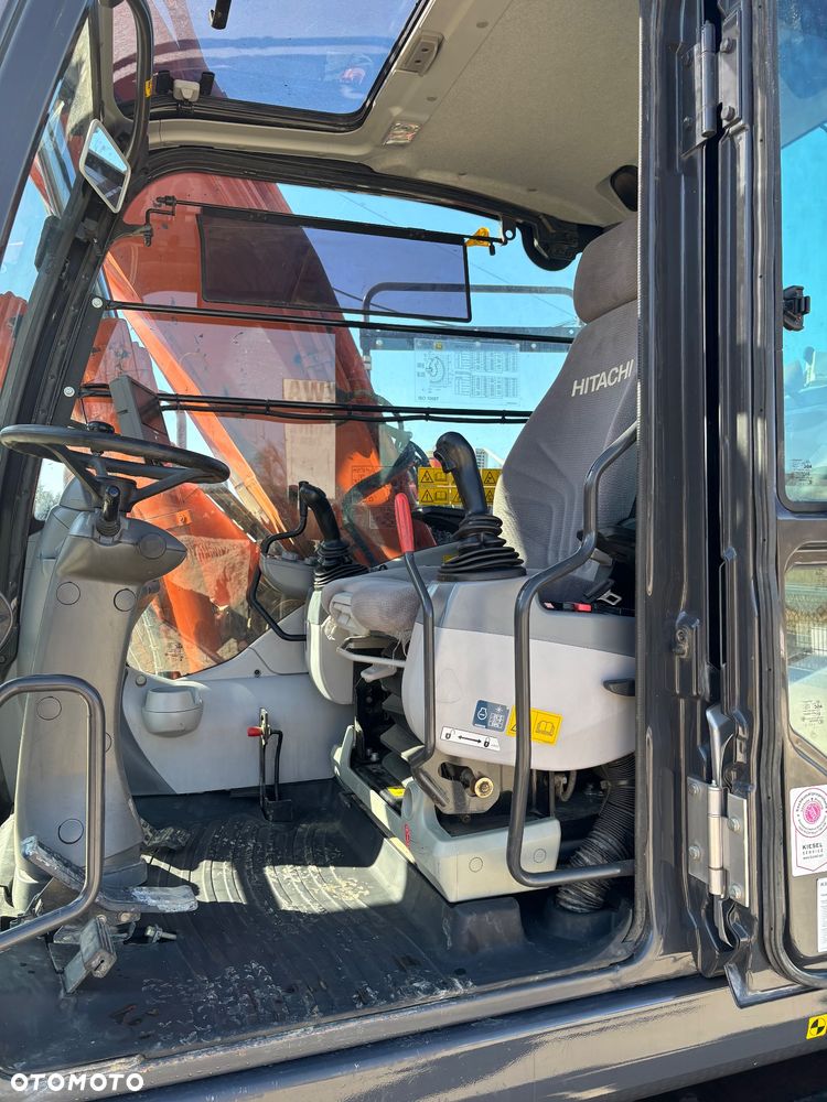 Hitachi ZX 170 W - 16