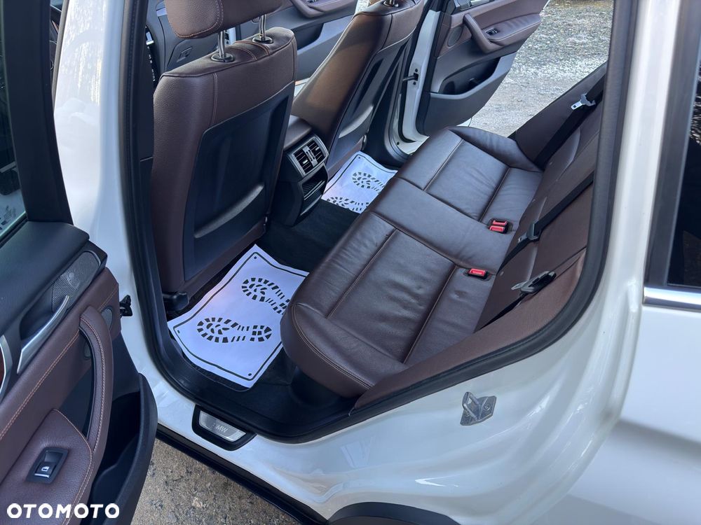 BMW X3 xDrive28i xLine - 24