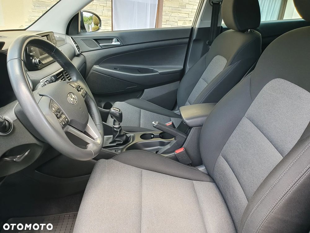 Hyundai Tucson 1.6 GDi 2WD Pure - 16