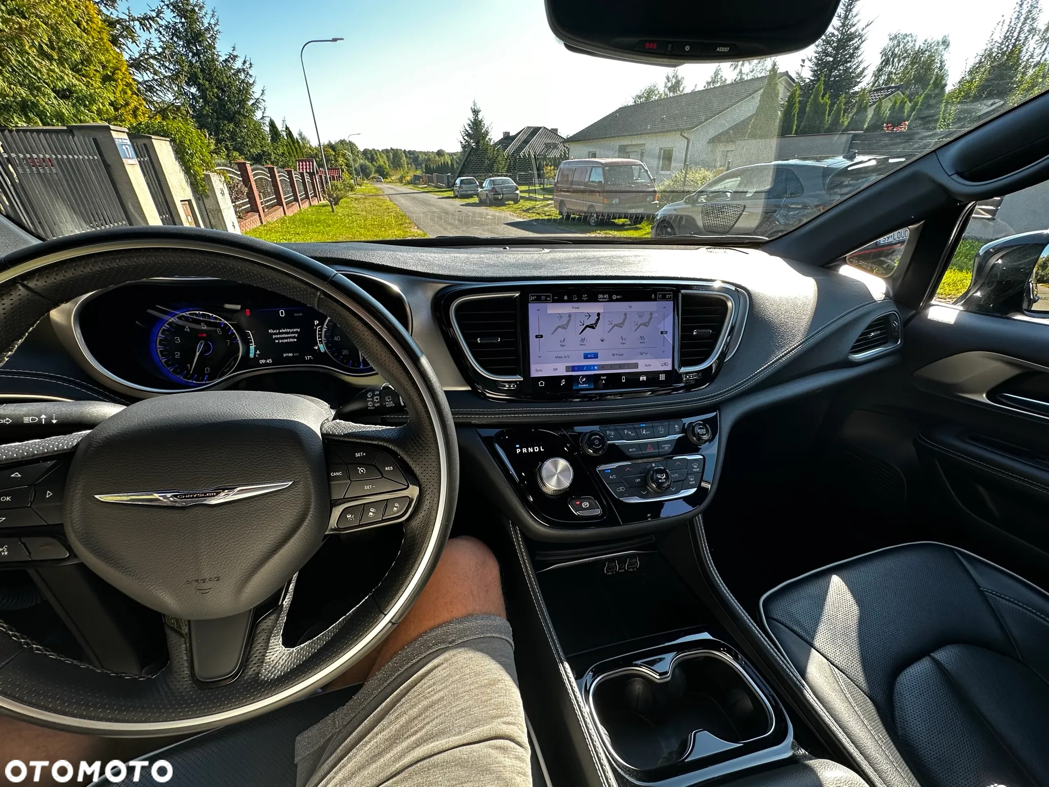 Chrysler Pacifica - 10