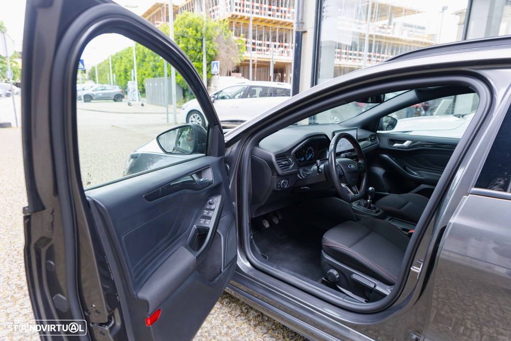 Ford Focus SW 1.0 EcoBoost MHEV ST-Line - 10