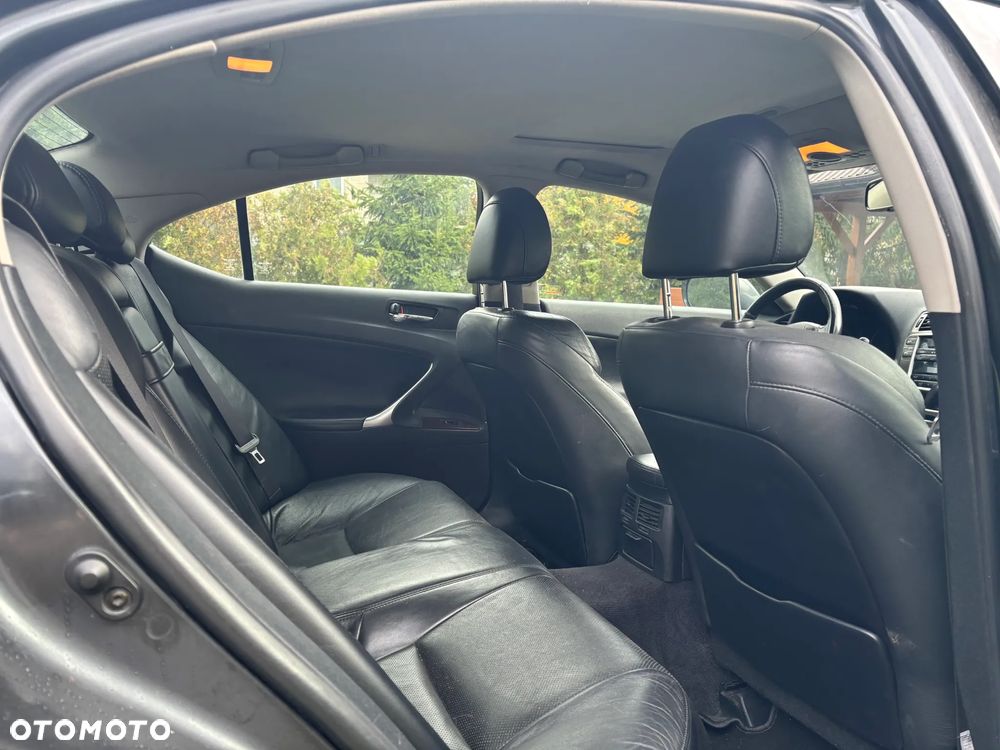 Lexus IS - 5