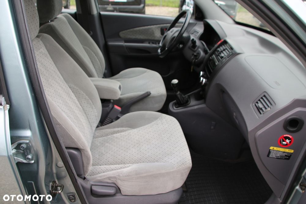 Hyundai Tucson 2.0 Comfort 2WD - 19