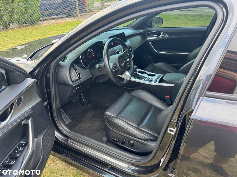 Kia Stinger 3.3 T-GDI AWD GT - 12