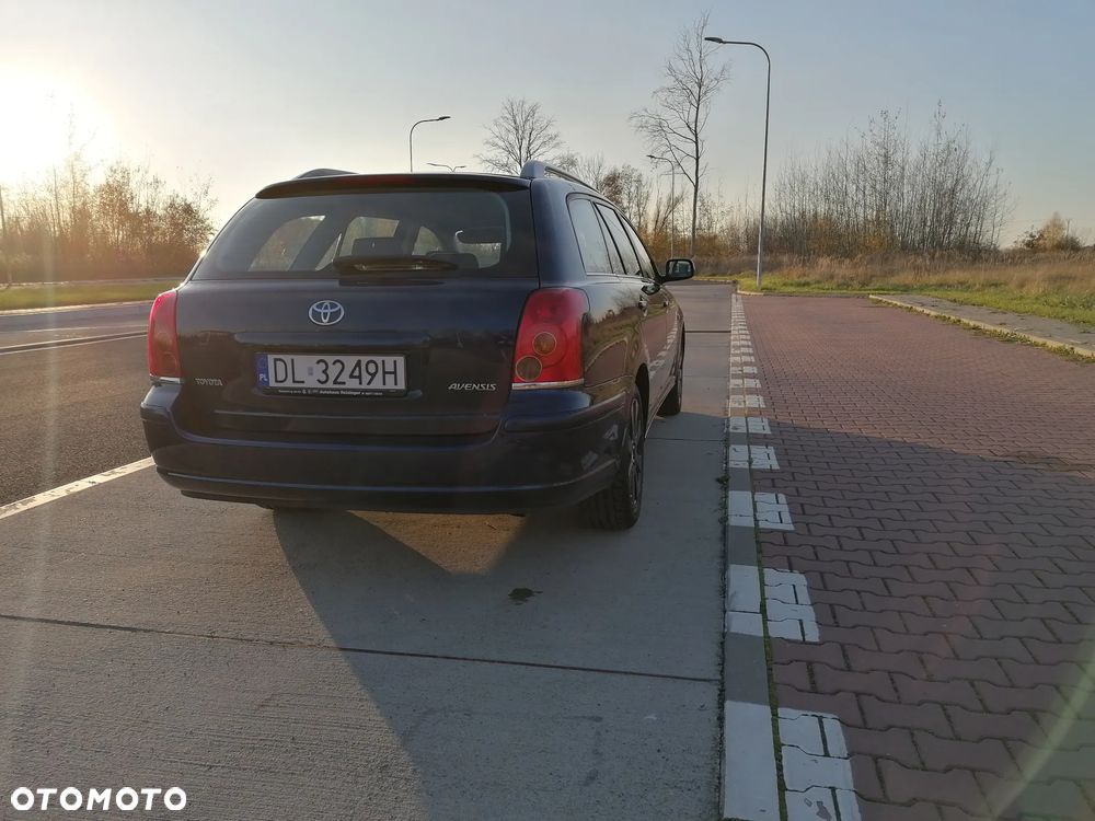 Toyota Avensis 1.8 VVT-i Combi - 5