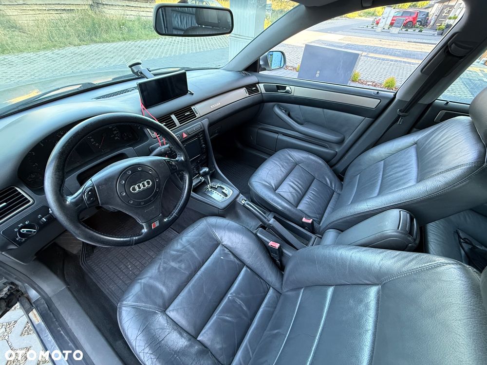 Audi A6 Avant 2.5 TDI - 16