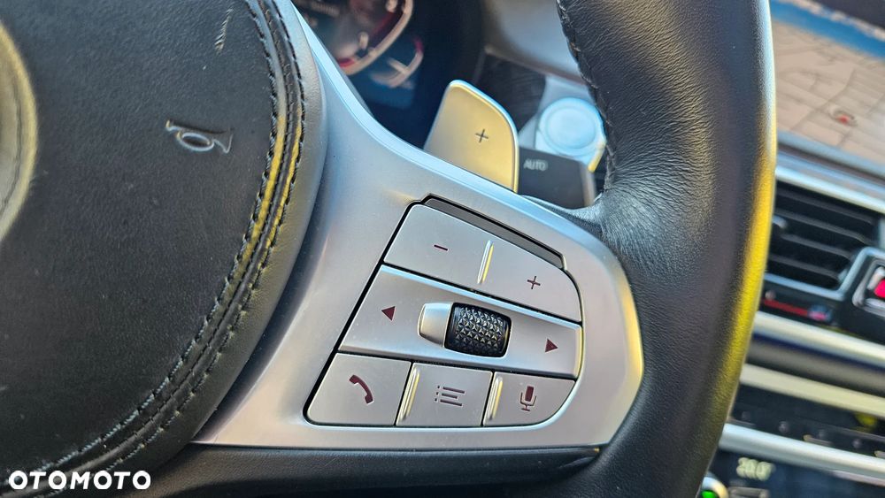 BMW Seria 7 730d sport - 38