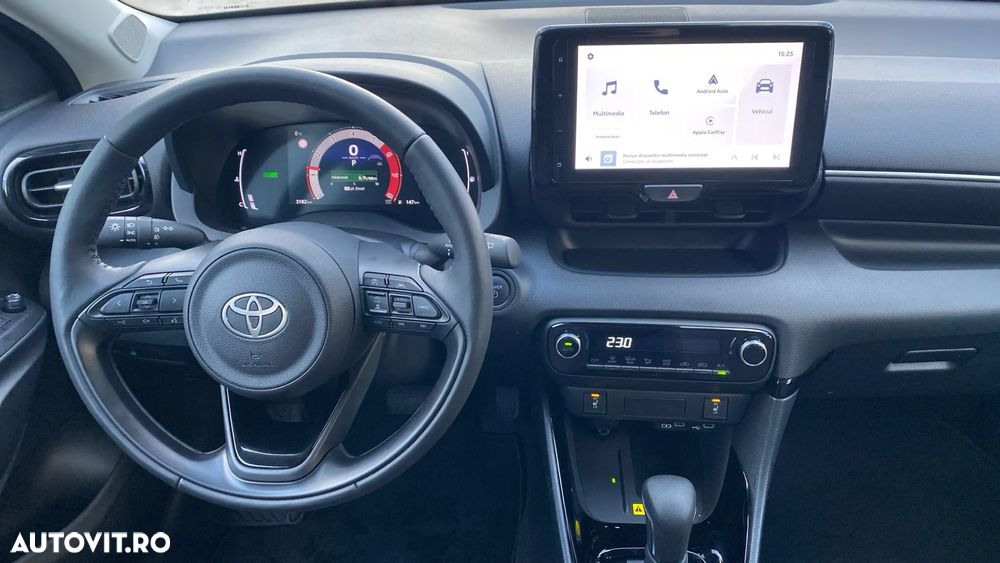 Toyota Yaris 1.5 VVT-i HSD Dynamic - 9