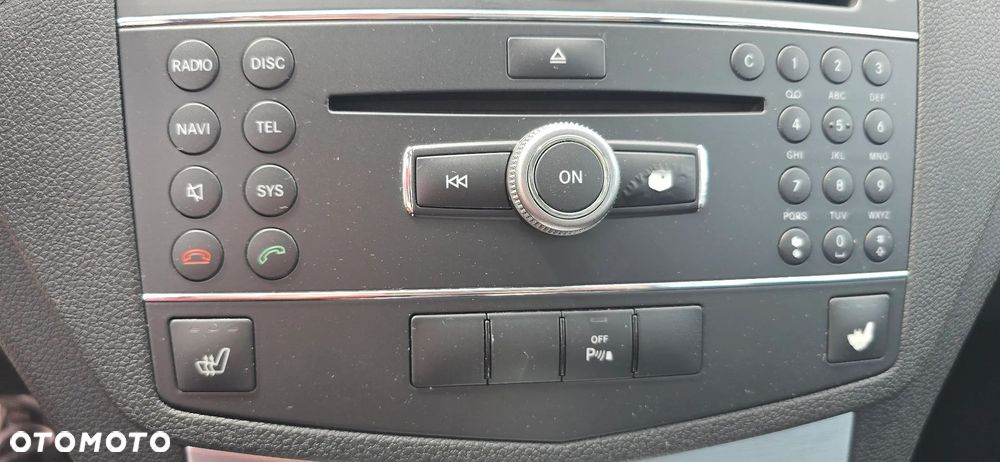 Mercedes-Benz Klasa C 320 CDI DPF 7G-TRONIC Avantgarde - 26