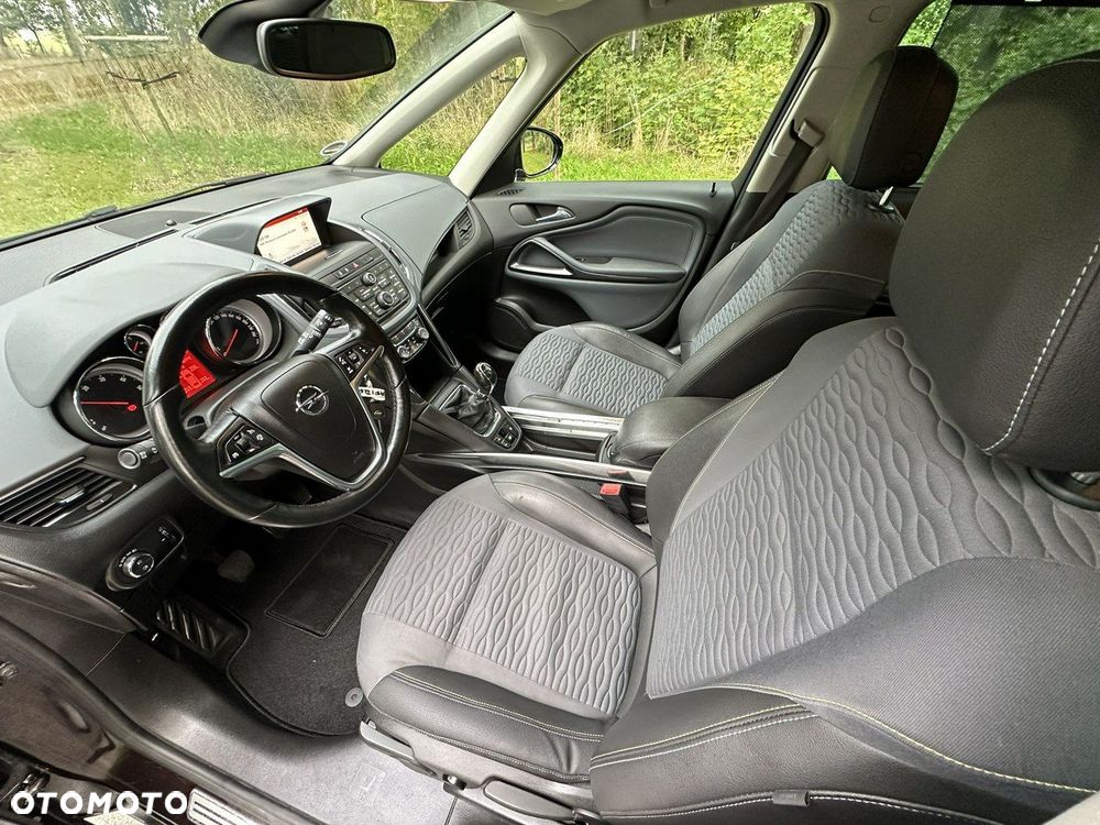 Opel Zafira - 16