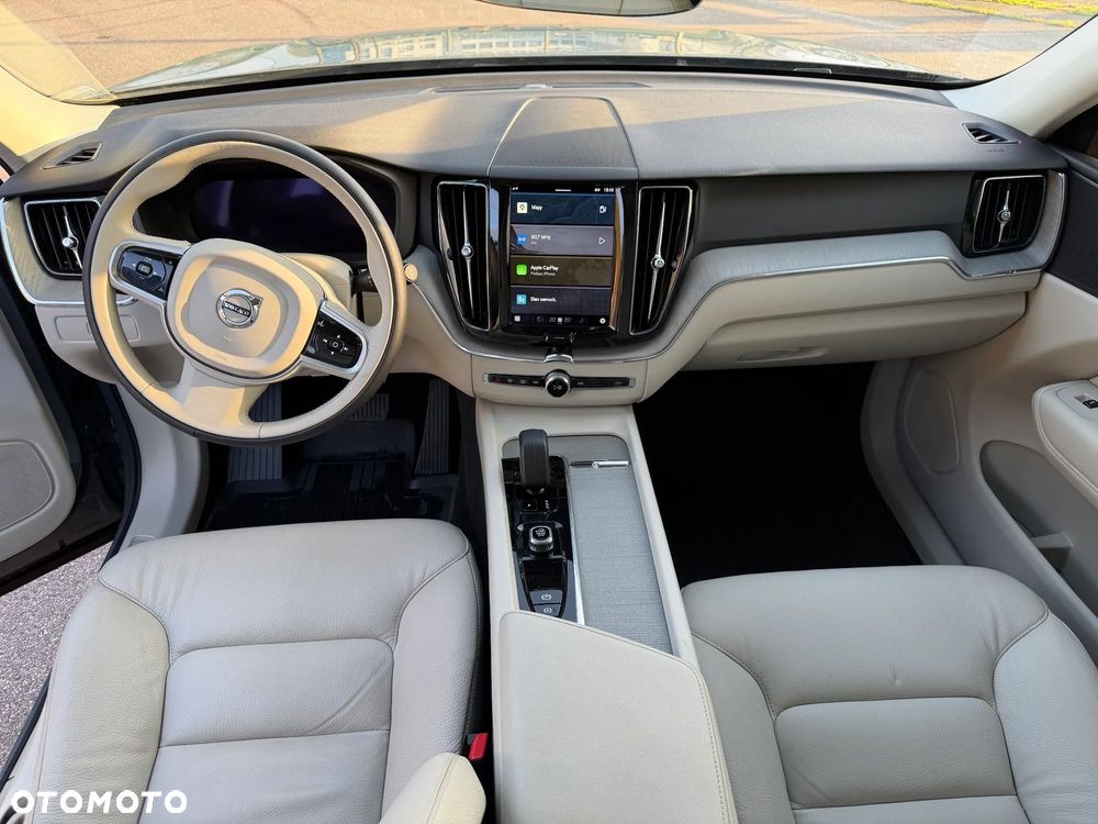 Volvo XC 60 B5 B R-Design - 10