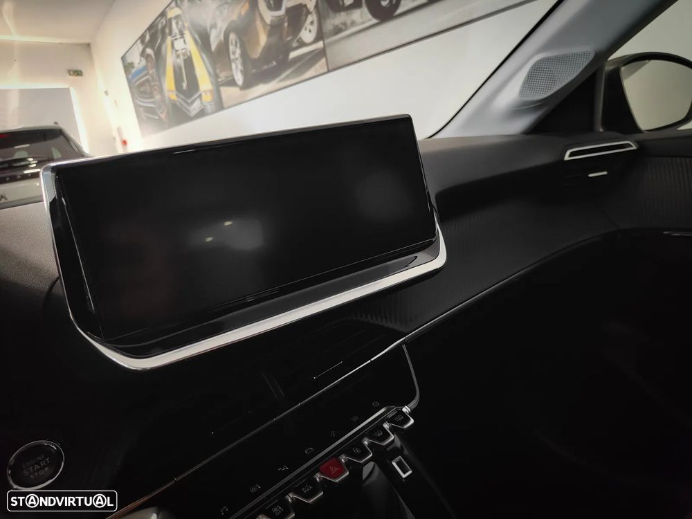 Peugeot 208 1.2 PureTech Allure Pack EAT8 - 45