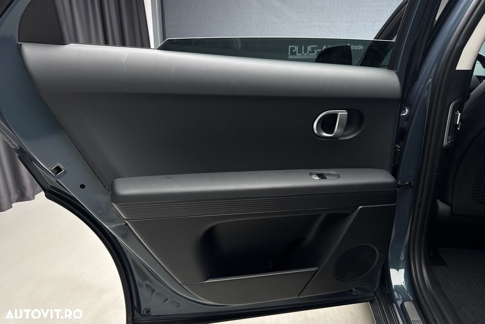 Hyundai IONIQ - 27