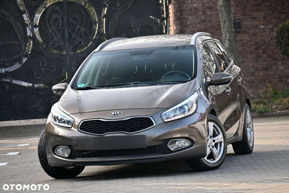 Kia Ceed - 4