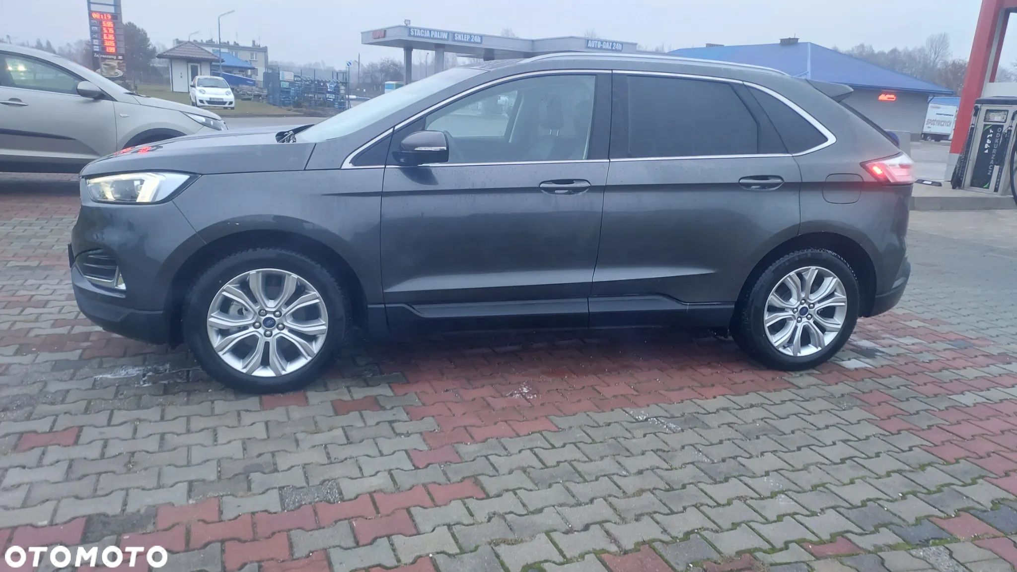 Ford Edge - 1