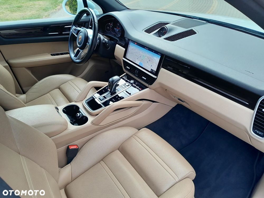 Porsche Cayenne - 17