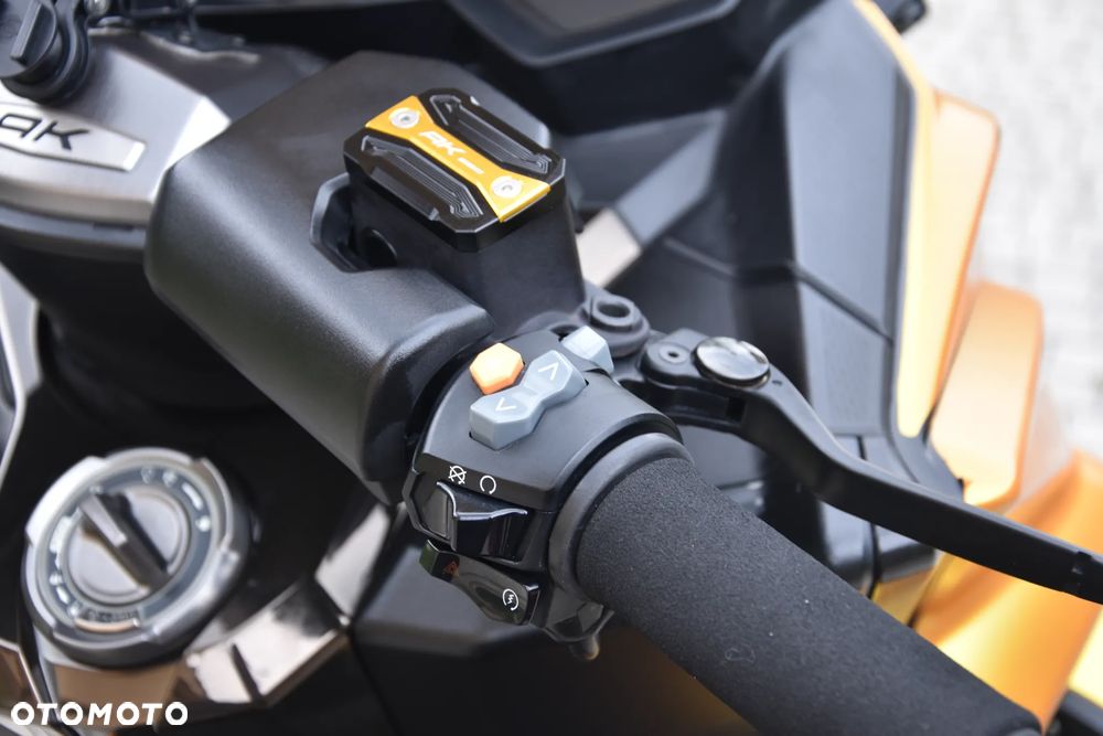Kymco AK 550 - 16