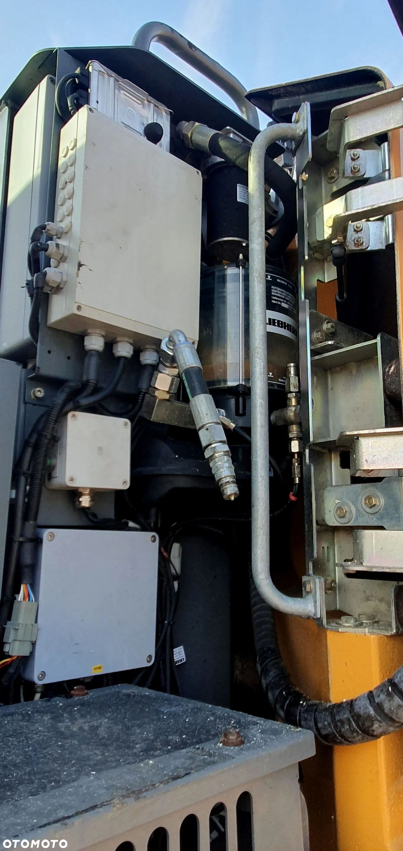 Liebherr A912 compact z rototiltem - 17