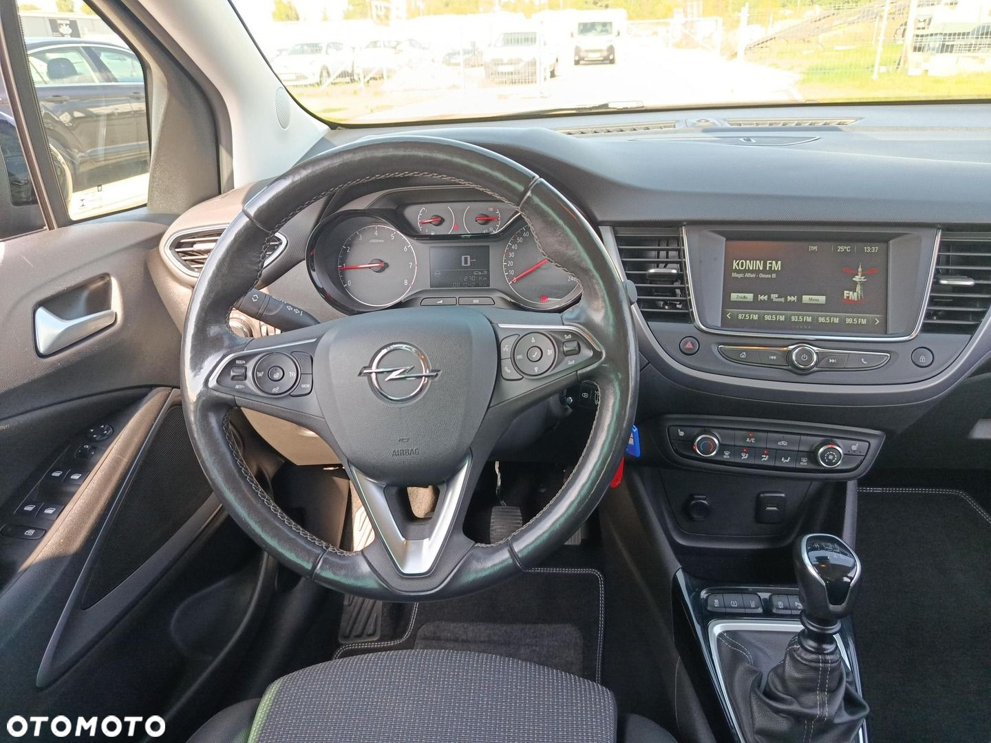 Opel Crossland 1.2 T Business - 12