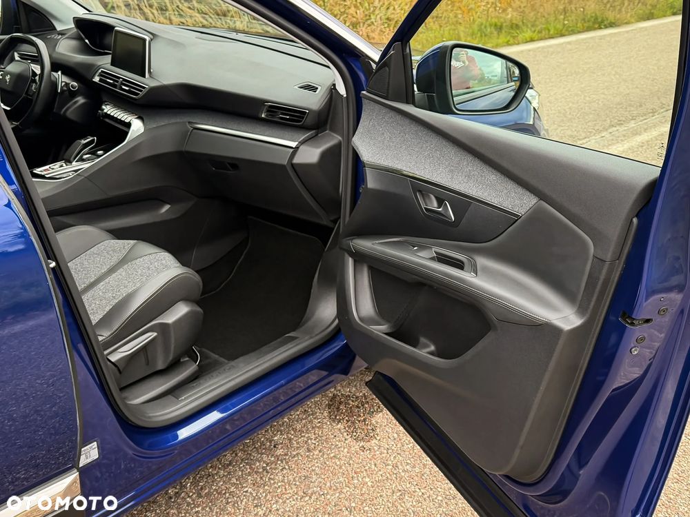 Peugeot 3008 1.6 PureTech HYbrid Allure S&S EAT8 - 31
