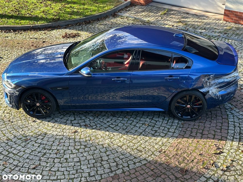 Jaguar XE 2.0 P300 AWD R-Dynamic HSE - 10