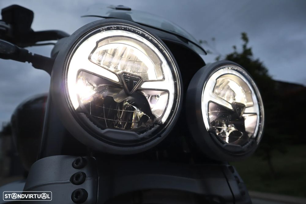 Triumph Rocket 3 GT - 24