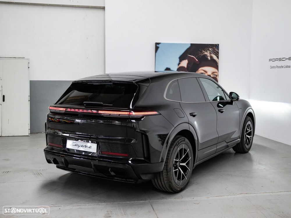 Porsche Cayenne Electric Turbo - 8