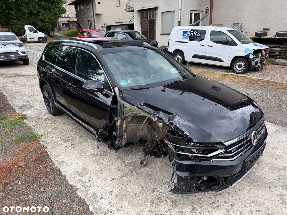 Volkswagen Passat Variant 2.0 TDI SCR DSG 4Motion Elegance - 3