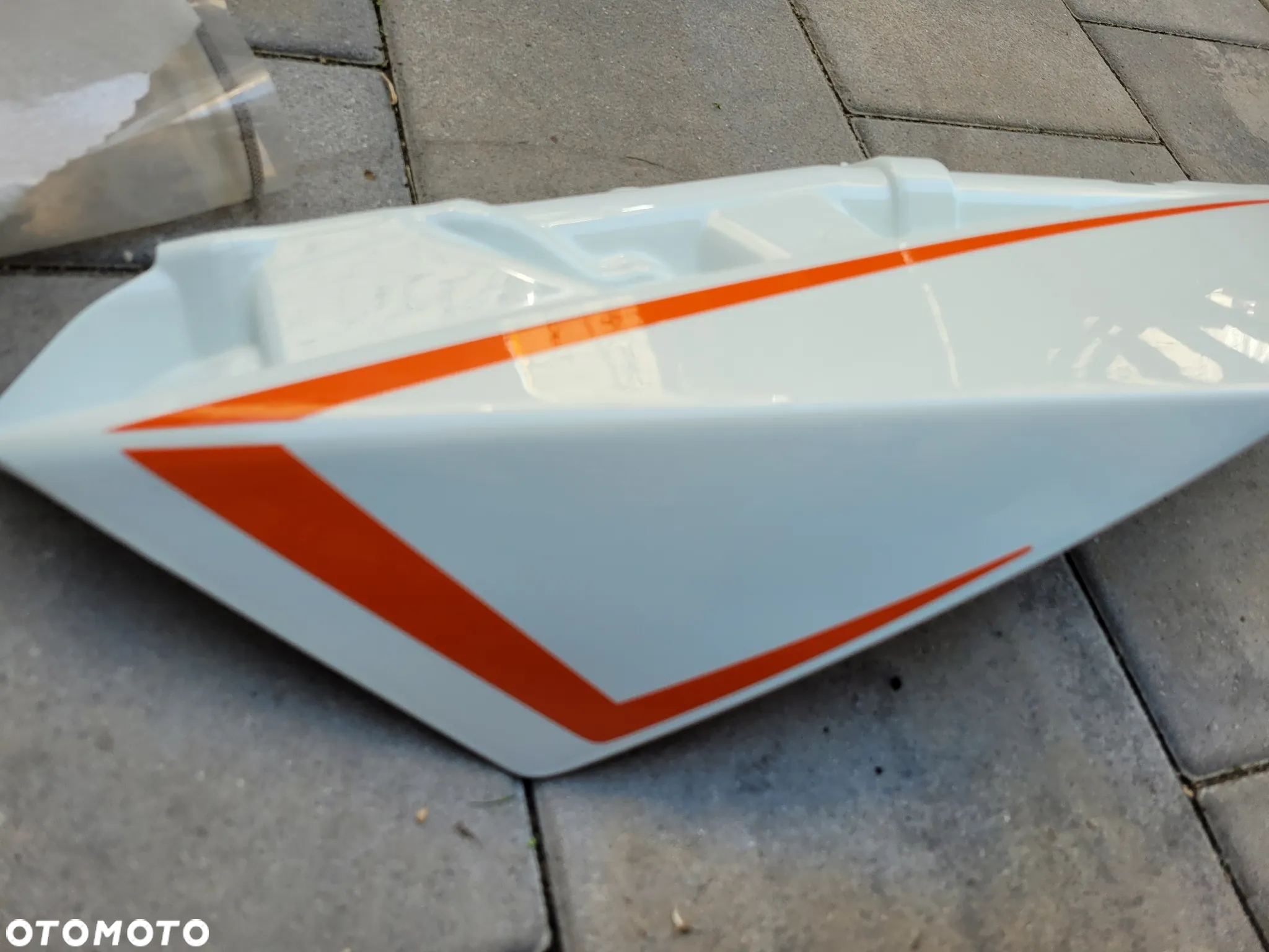 Owiewka, osłona, bok, boczek, zadupek, ogon KTM 990 Super Duke - 2
