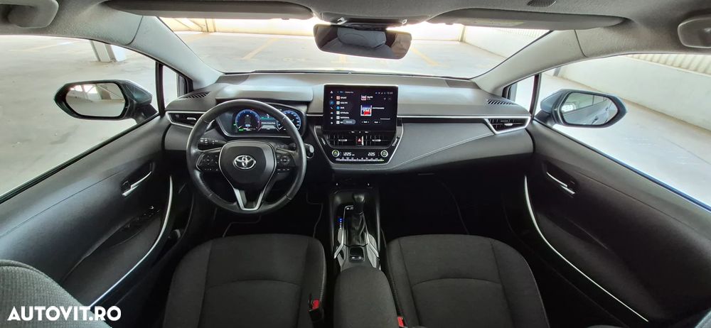 Toyota Corolla 1.8 HSD Business - 36