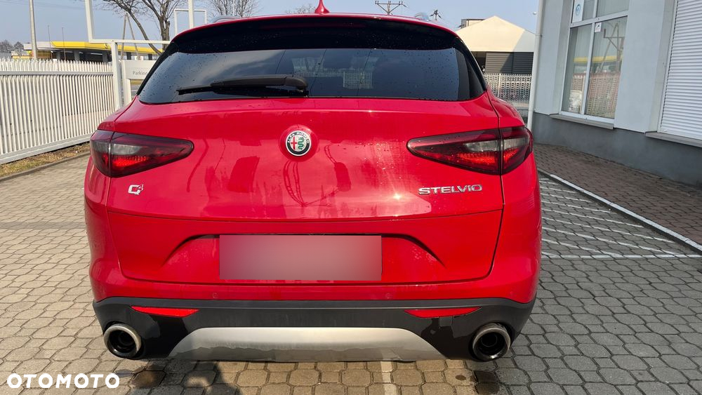 Alfa Romeo Stelvio 2.0 Turbo 16V AT8-Q4 Veloce Ti - 5