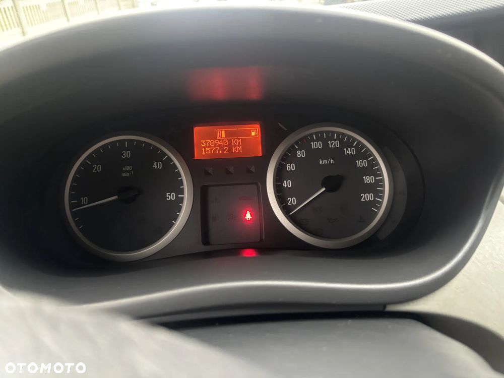 Opel VIVARO - 10