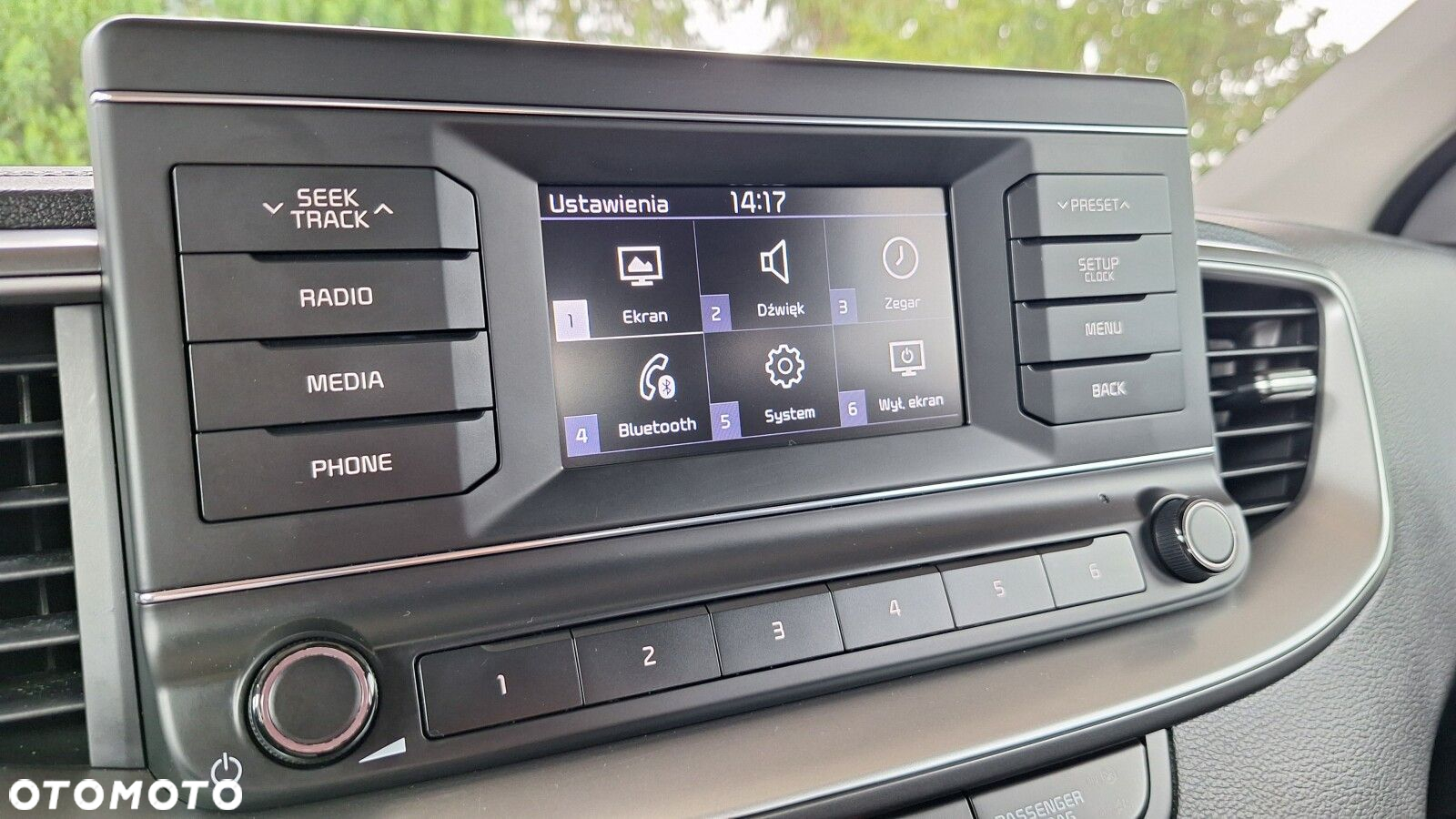 Kia Ceed - 21