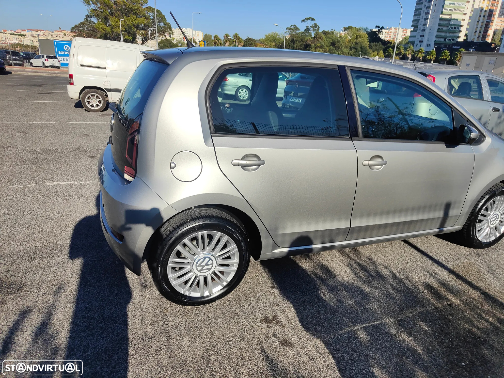 VW Up! 1.0 Move - 4