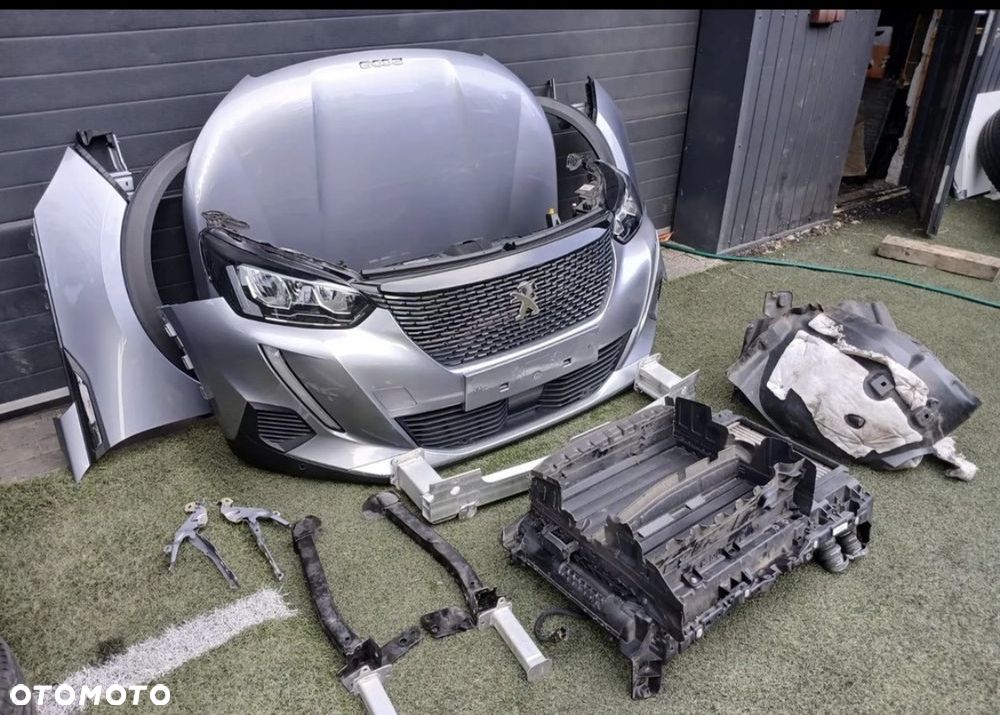 MASKA ZDERZAK LAMPY PAS PEUGEOT 2008 II EV ELEKTRYK KOLOR EZR EZRC - 2