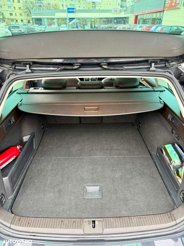 Volkswagen Passat - 8