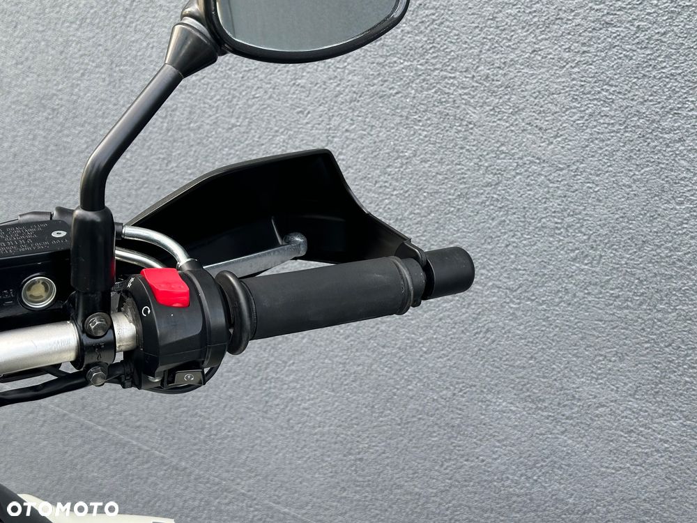 Suzuki DL - 19