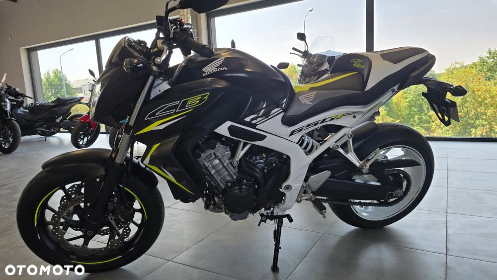 Honda CB - 2