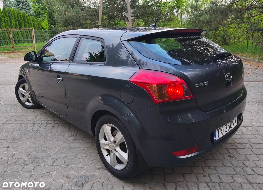 Kia Ceed 1.6 Crdi Comfort + - 4