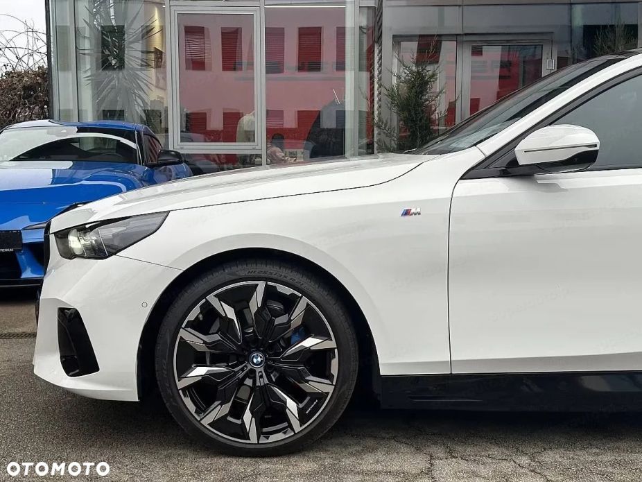 BMW Seria 5 520d xDrive mHEV M Sport - 12