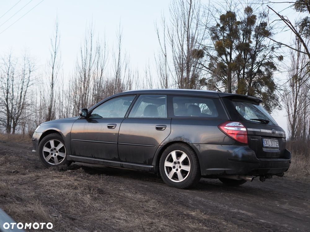 Subaru Legacy - 8