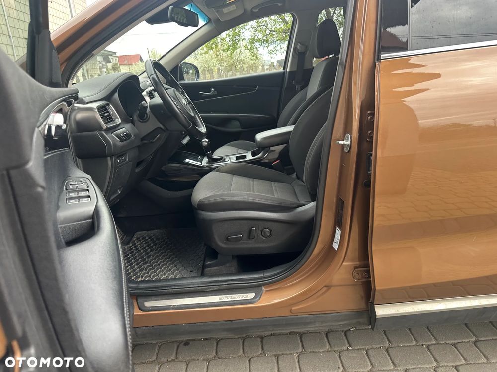 Kia Sorento - 13