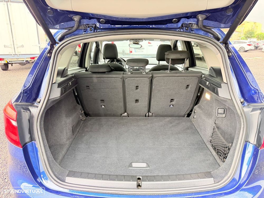 BMW 216 Active Tourer d Line Sport - 25