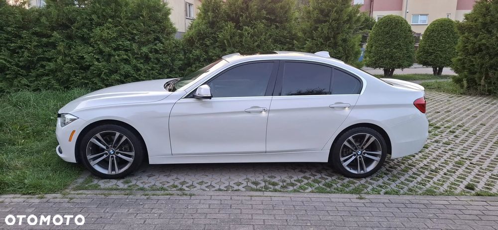 BMW Seria 3 330i Sport Line - 18