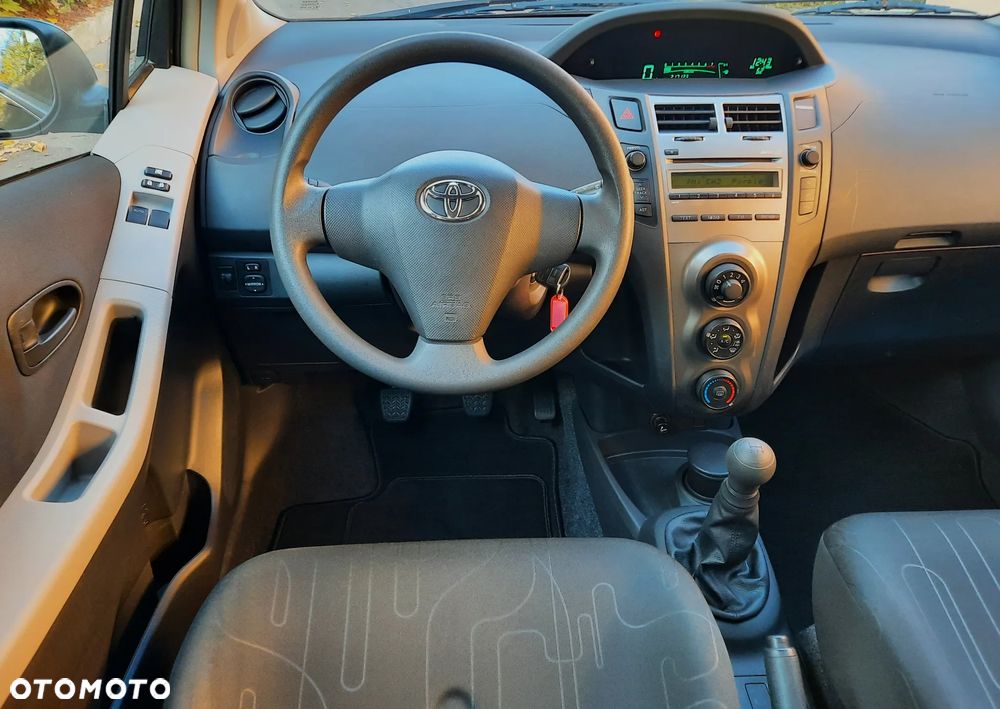 Toyota Yaris 1.0 VVT-i Cool - 7