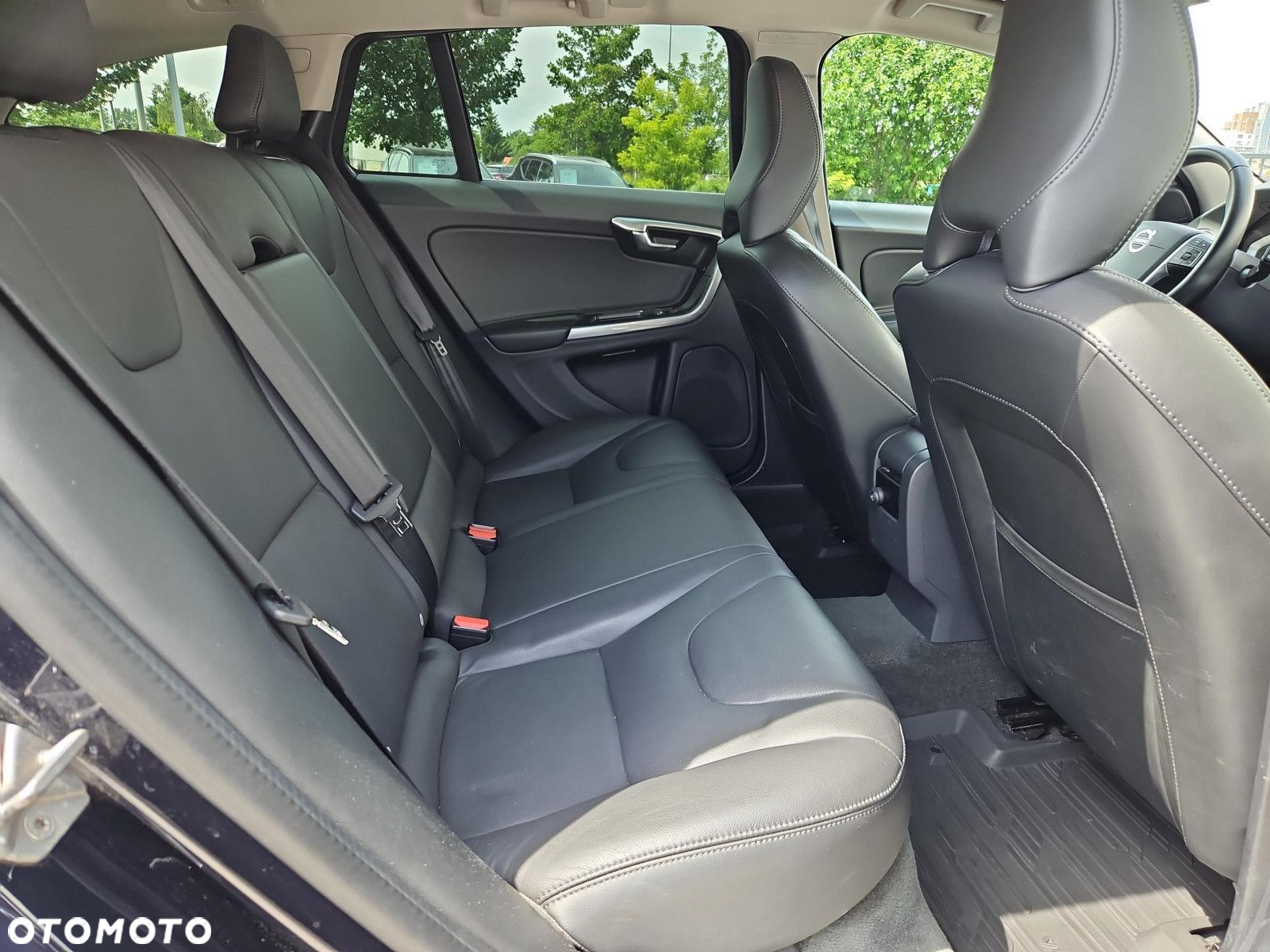 Volvo V60 - 13