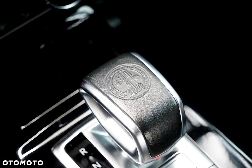 Mercedes-Benz Klasa G AMG 63 AMG SPEEDSHIFT 7G-TRONIC - 39