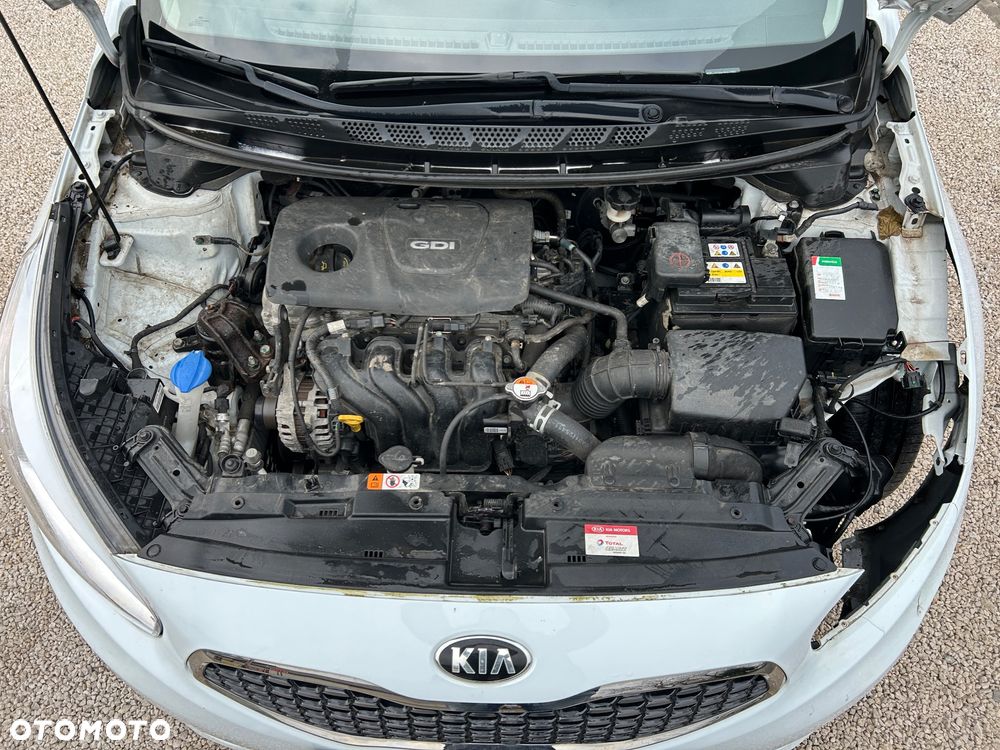 Kia Ceed - 32