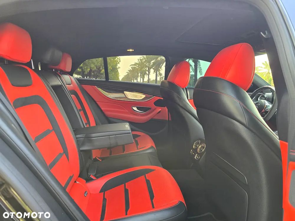 Mercedes-Benz AMG GT 53 4Matic+ Speedshift TCT 9G - 18